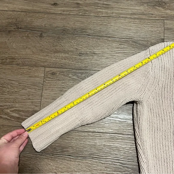 Philosophy Cream Knit Sweater - Medium - Picture 7 of 13